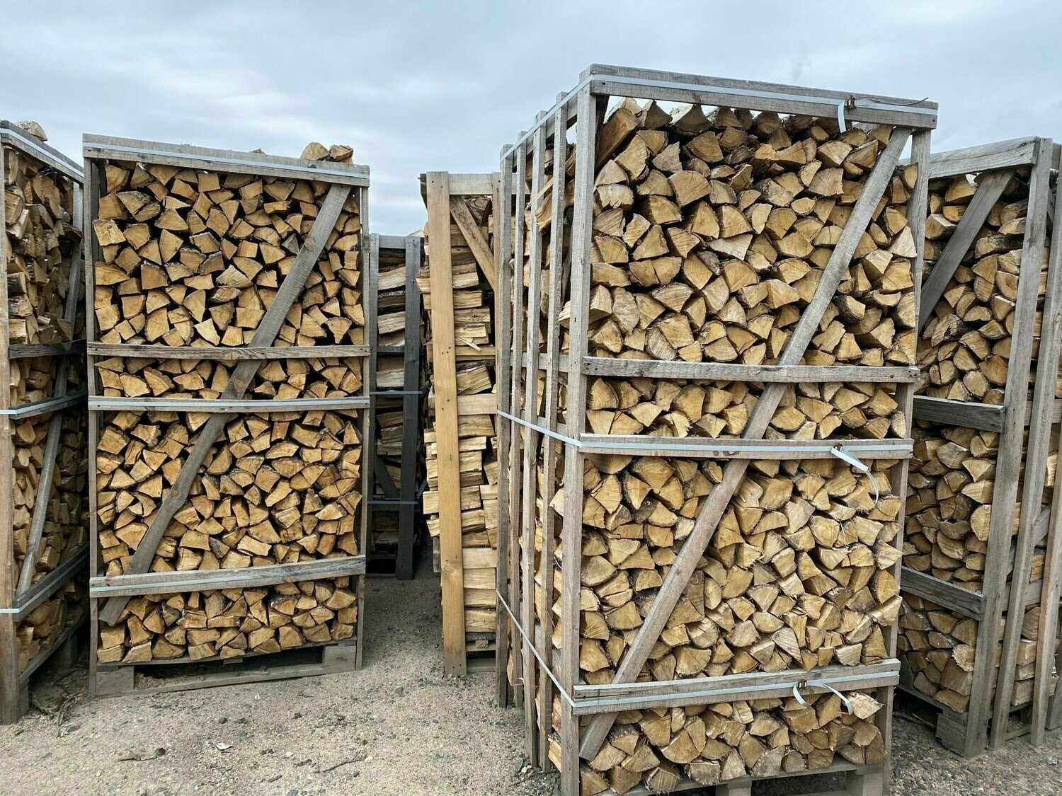 Birke 23-25cm Kaminholz Feuerholz Brennholz Holz trocken (Palette 2 RM)