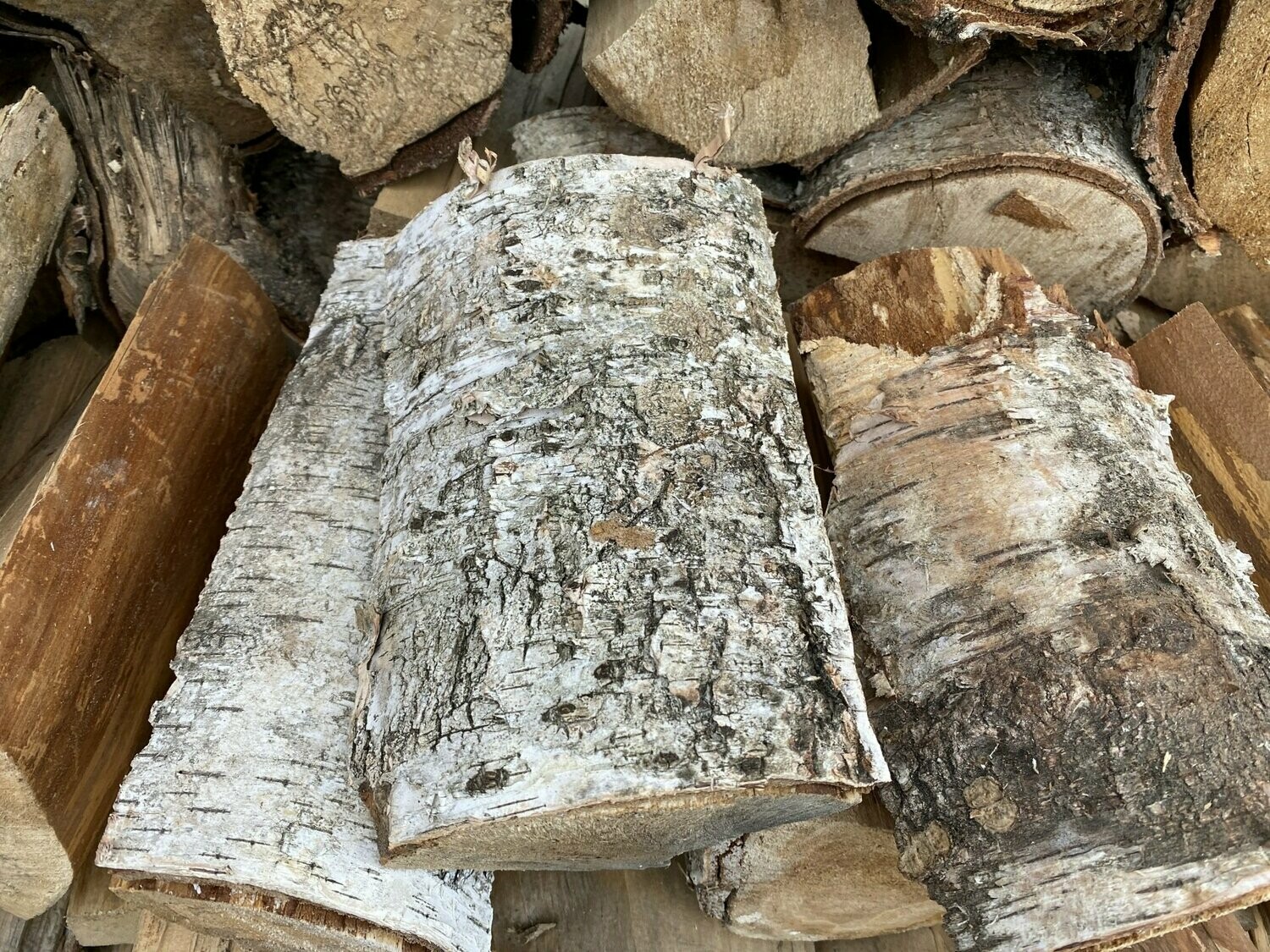 Birke 30-33cm Kaminholz Feuerholz Brennholz Holz trocken (Palette 1 RM)